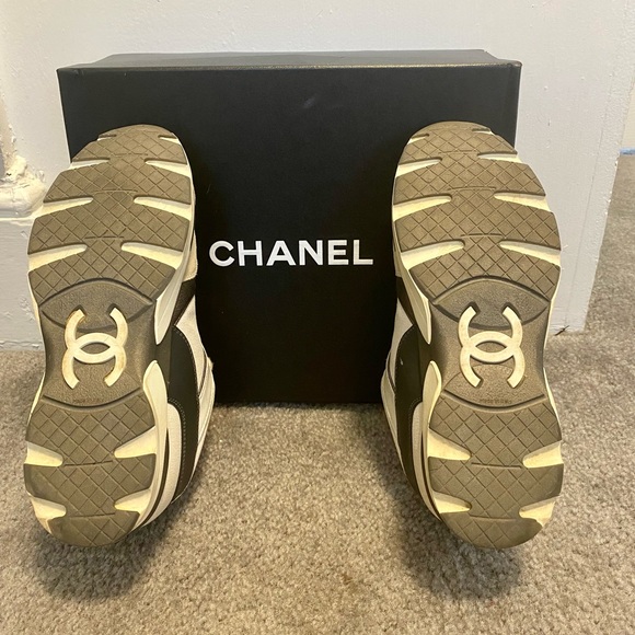Chanel Sneakers size 38 (8) - Picture 3 of 7